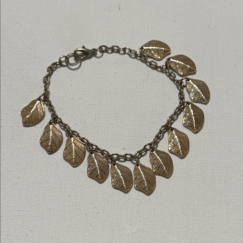 Gold Leaf Charm Bracelet 7 1/2’